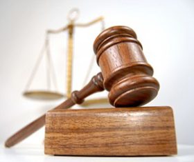 trọng tài kinh tế